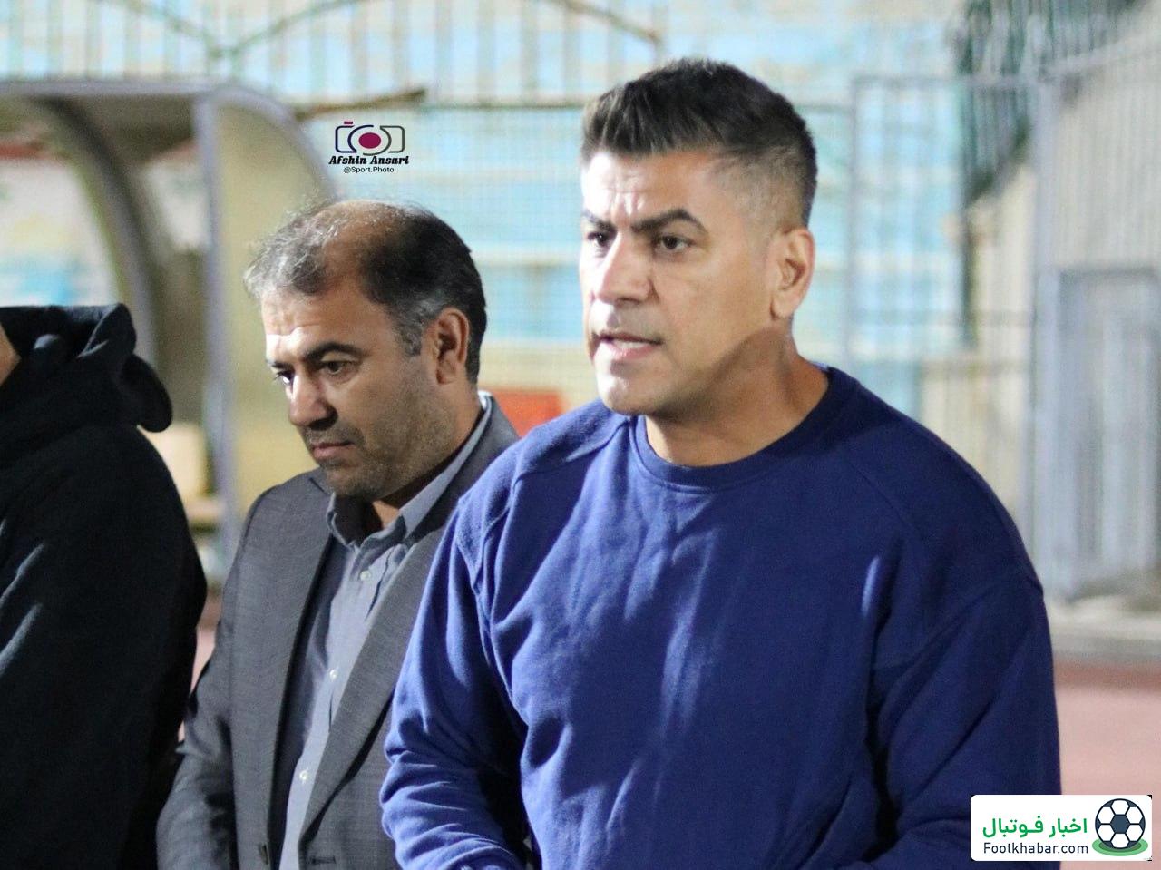 جنجال در اراک: مربی سپاهان با آمبولانس منتقل شد!