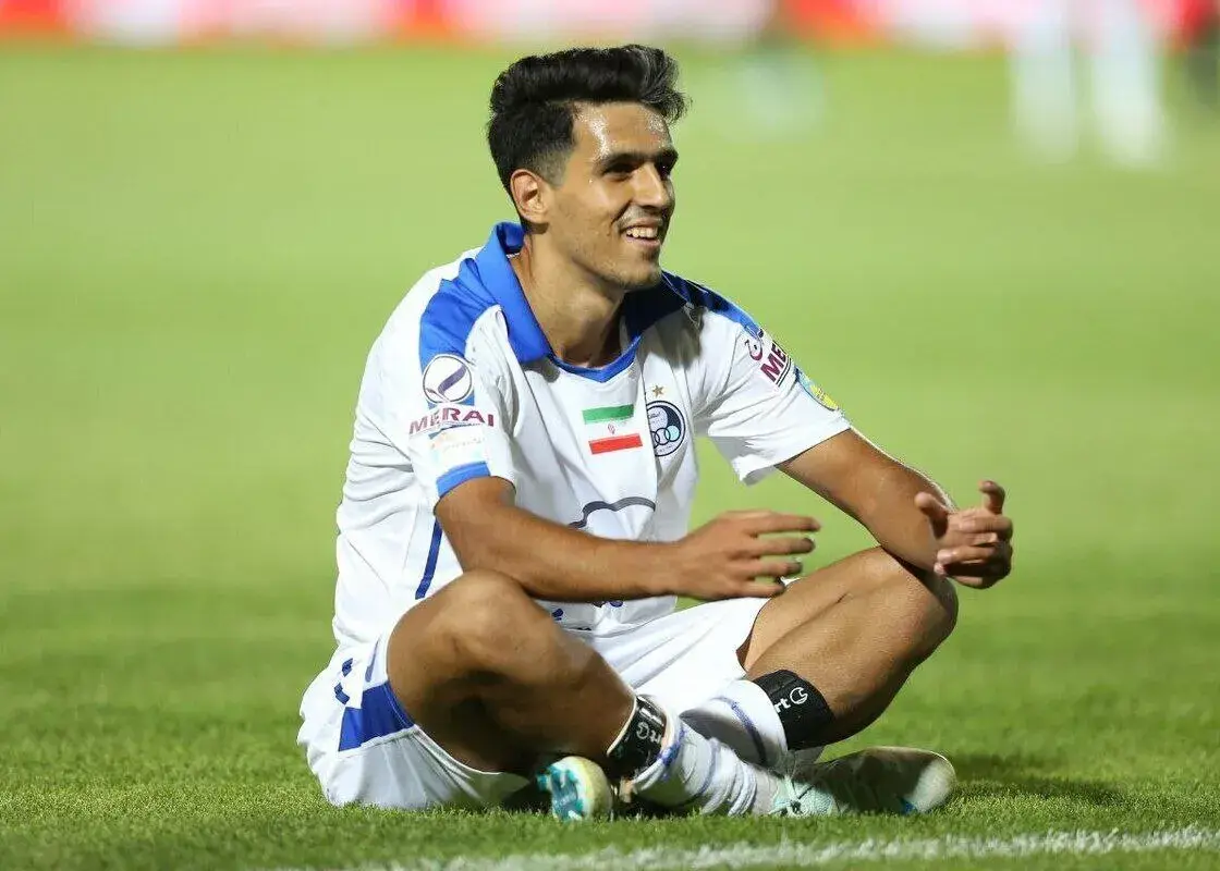 وینگر مصدوم استقلال به تراکتور می‌رسد