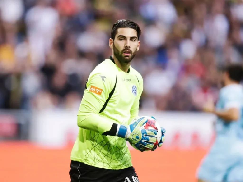 دروازه‌‎بان بوسنیایی با استقلال راه نیامد!