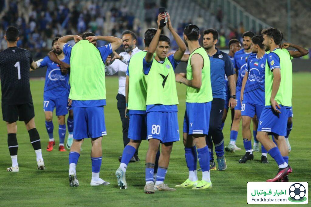 استقلال- صنعت نفت: جشن صعود در آزادی