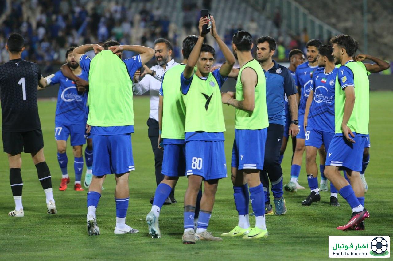 استقلال- صنعت نفت: جشن صعود در آزادی