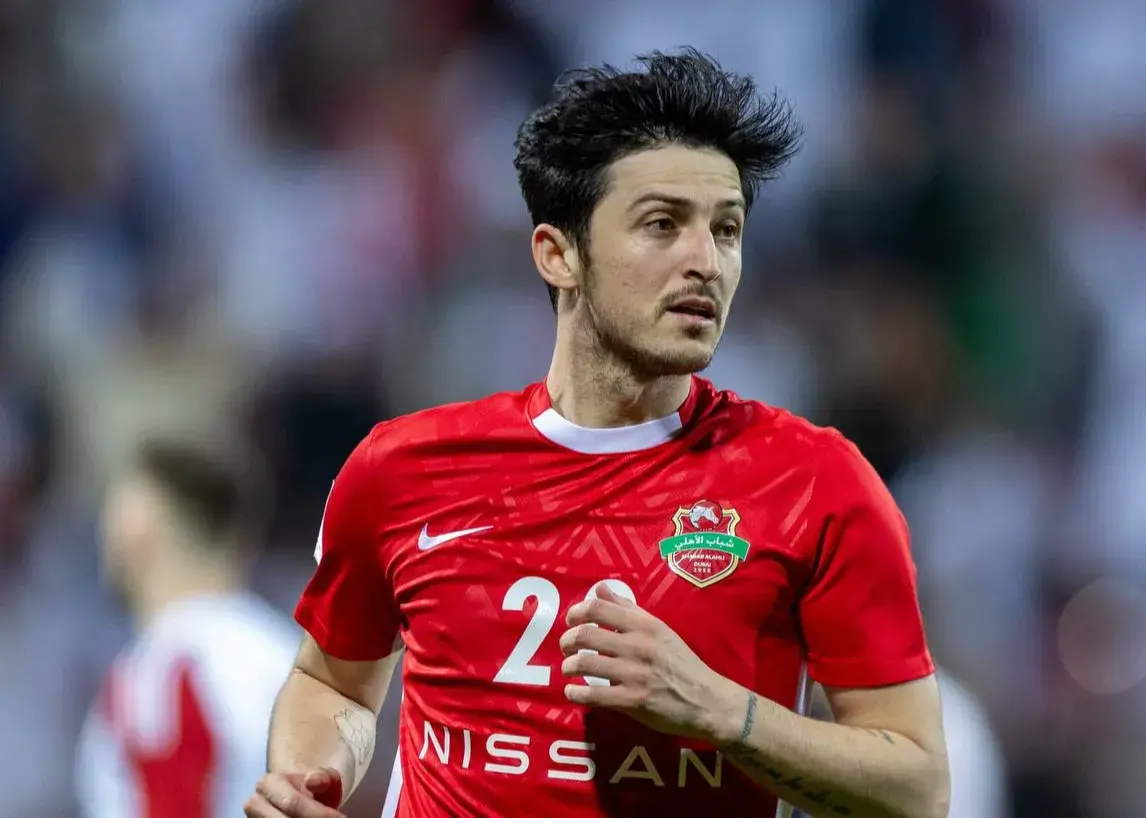 آزمون با گل روی نیمکت، عزت‌اللهی هست