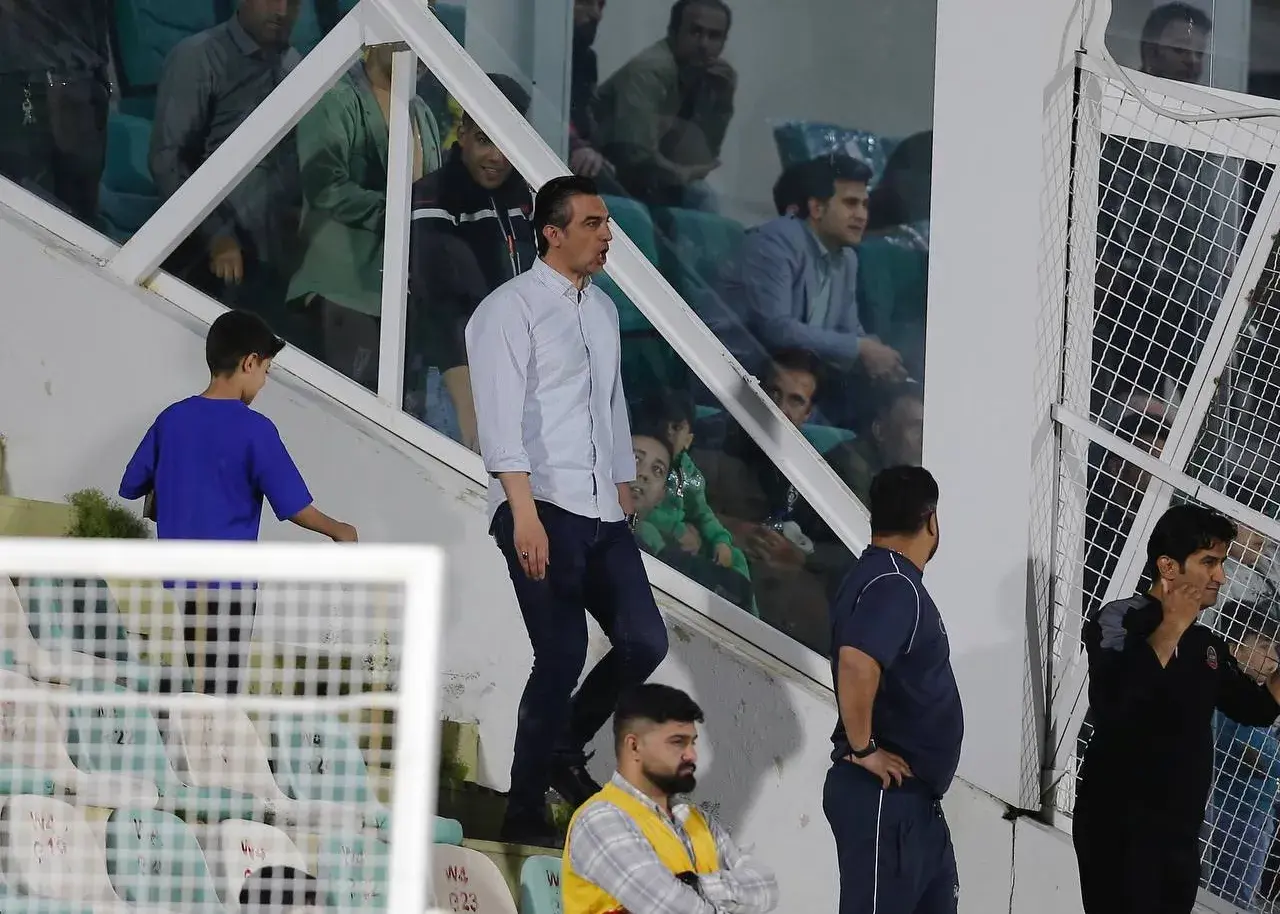 رحمتی با لیدرهای حریف عشق کرد!