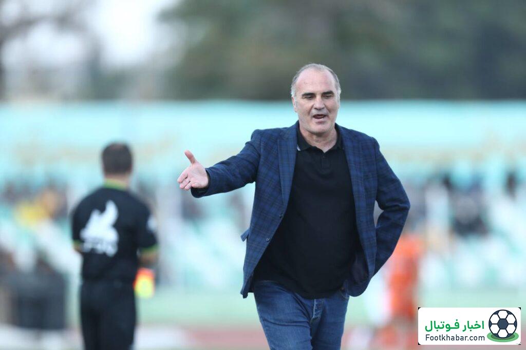 حسینی نسب: تیم ما در حد محلات هم نیست!