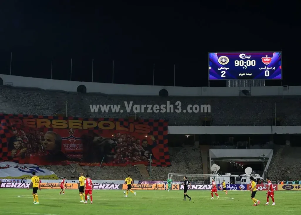 تقدیر کاپیتان‌ها از هواداران زن پرسپولیس