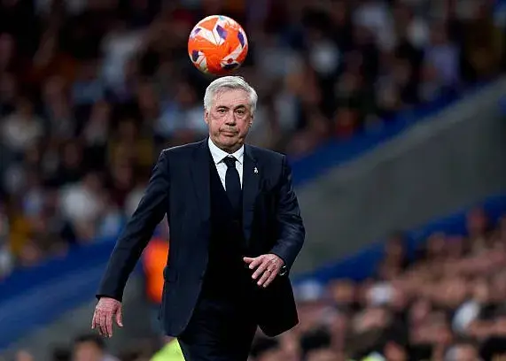 آنچلوتی: قهرمانی سخت شد، غر زدن بی‌فایده است