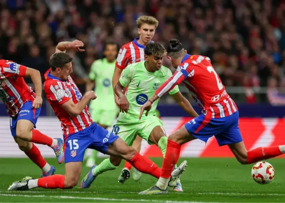 اتلتیکو بازیکن بارسلونا را پس می‌فرستد