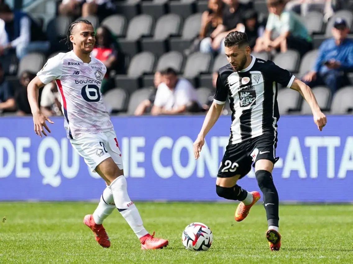 اشک‌های اتان: امباپه را با برانکارد بیرون بردند!