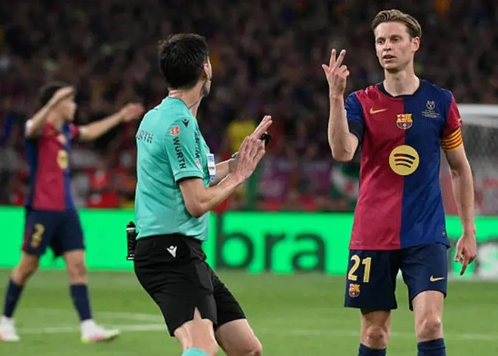 اعتراض بارسایی‌ها در ال‌کلاسیکو: دو پنالتی‌مان سوخت