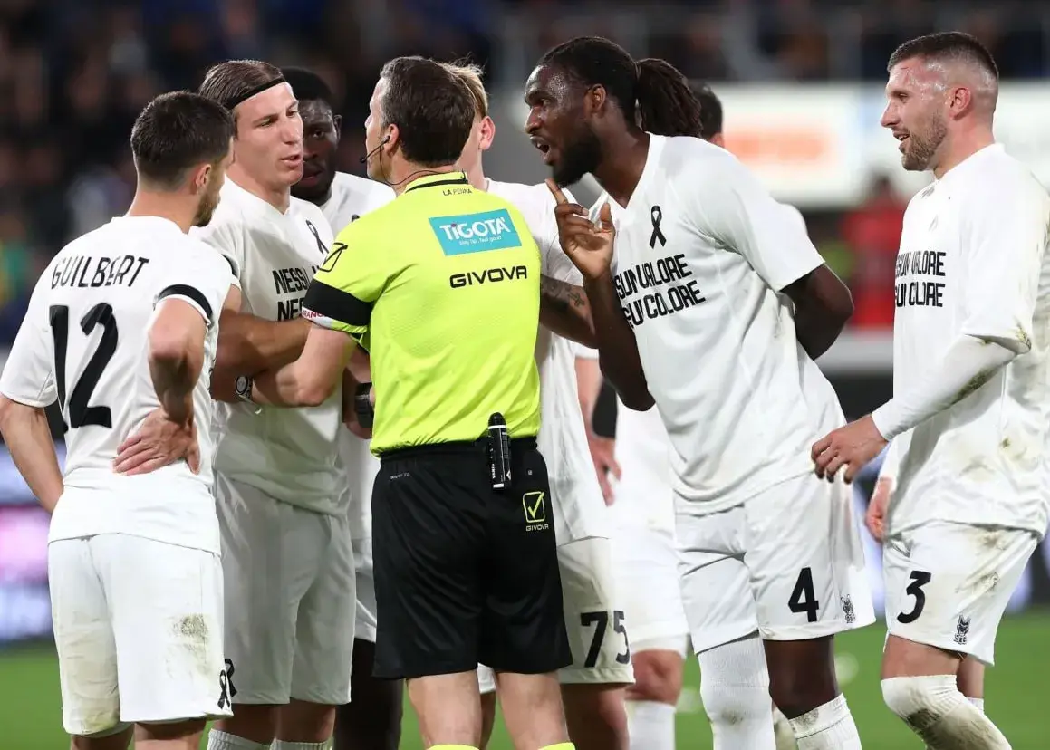 اعتراض تاریخی به برگزاری یک بازی در ایتالیا (عکس)