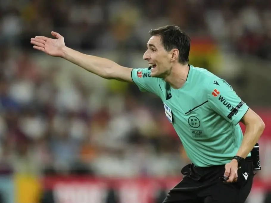 افشای مکالمات داوران ال‌کلاسیکو روی پنالتی جنجالی