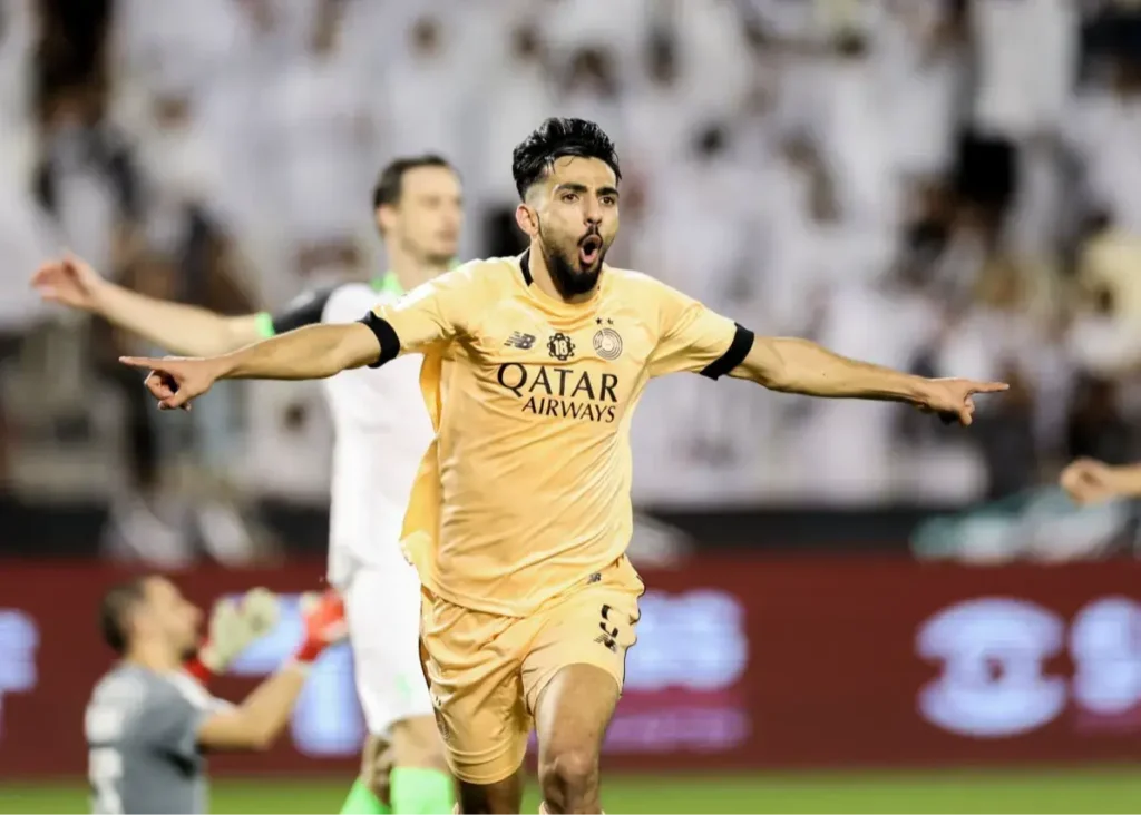 السد در آستانه کسب دوگانه داخلی