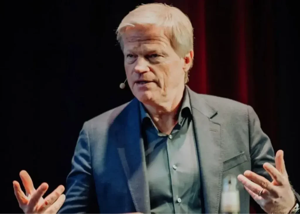 الیور کان از خرید باشگاه معروف فرانسوی ناامید نمی‌شود