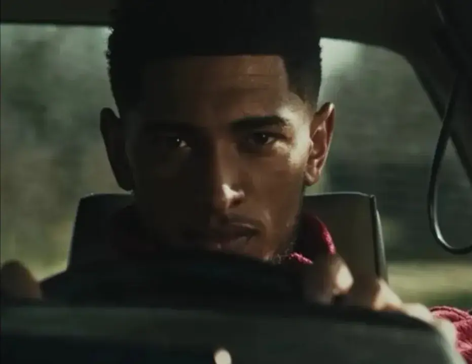 بلینگام بدون گواهینامه جیمز باند شد! (عکس)‏