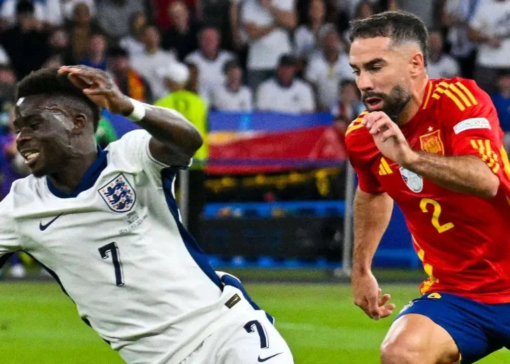 به دلیل درگیری با ساکا: کارواخال محروم می‌شود