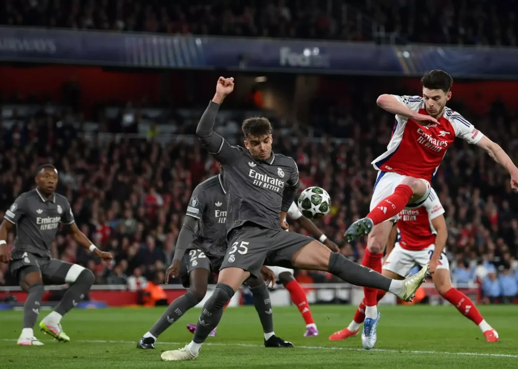 جنجال VAR: خشم آرسنال از تصمیم بحث‌برانگیز داور