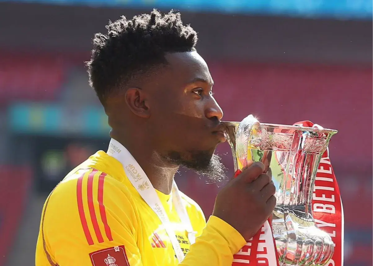 جواب اونانا به ماتیچ: با بزرگترین باشگاه جهان جام بردم