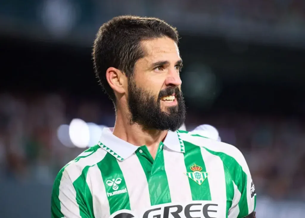 خشم ایسکو از بازتاب یک نشست خبری: خجالت بکشید!