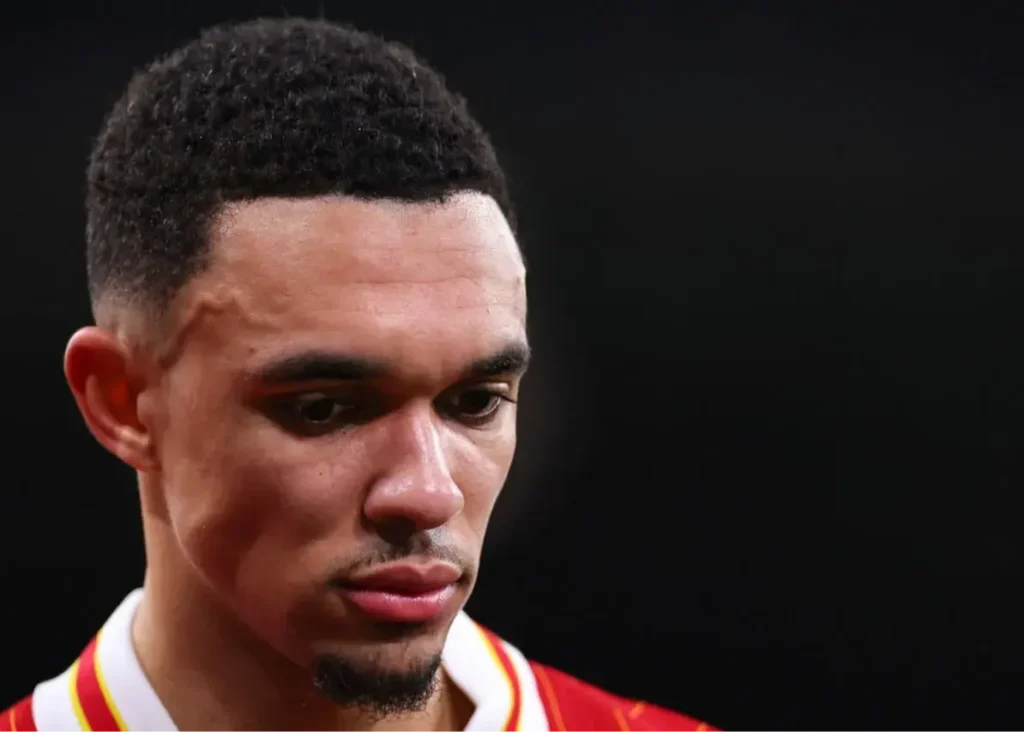 خشم لیورپولی‌ها از آرنولد: بروی خائنی! (عکس)