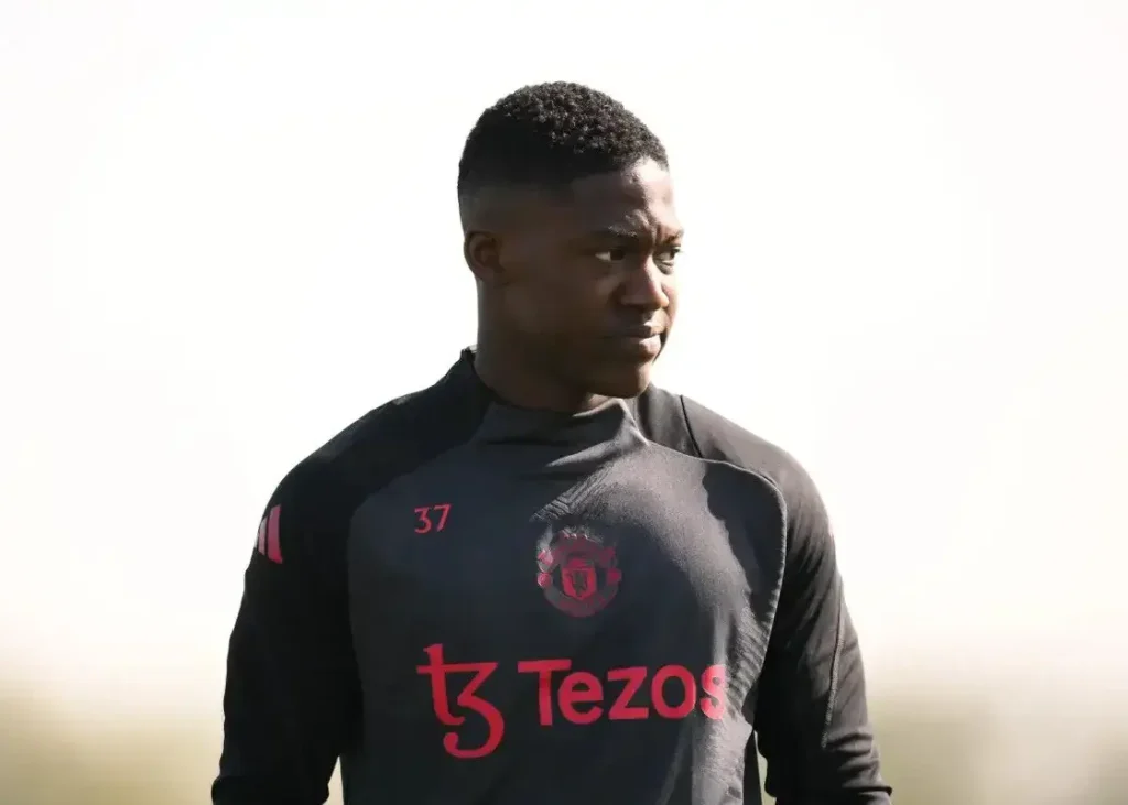 خیال راحت آموریم: الماس یونایتد برگشت