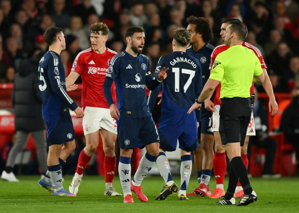 در آستانه فاجعه: سقوط شیاطین سرخ به قعر تاریخ!