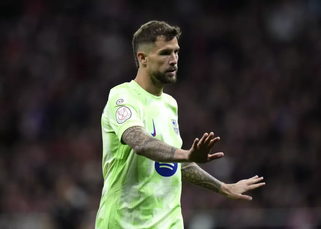 دردسر جدید فلیک: غیبت ستون خط دفاع مقابل بتیس