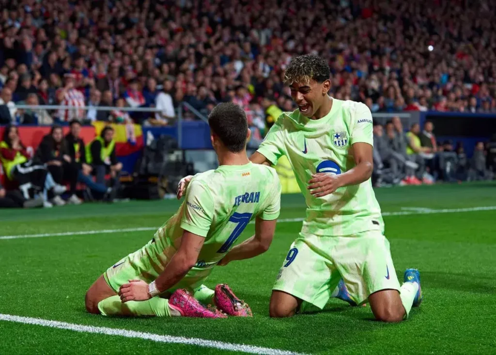 درها باز شد، چه پاسی از لامین یامال!