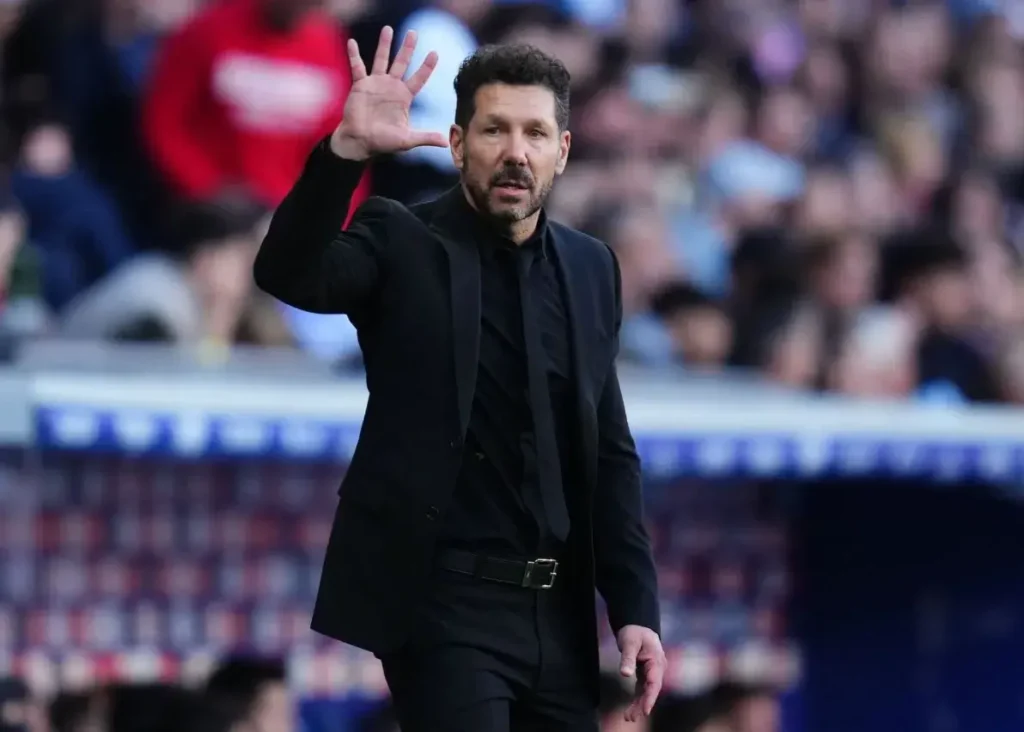 سیمئونه: همه مهاجمان باید از لواندوفسکی یاد بگیرند