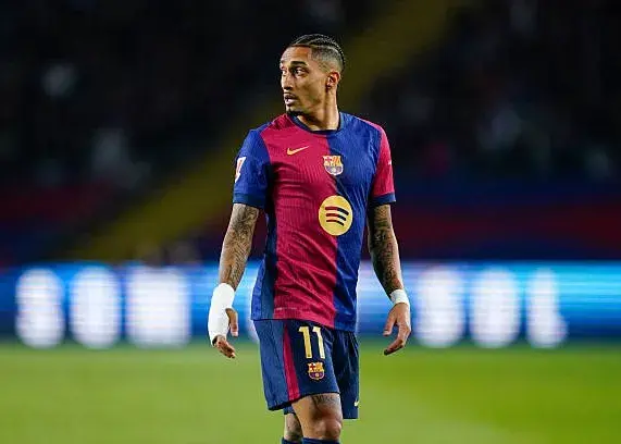 شکایت رافینیا: کمک‌داور بی‌ادب بود و به من فحش داد!