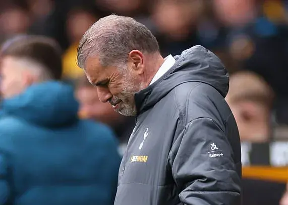 شکست سنگین تاتنهام: بیگ انژ در مرز اخراج