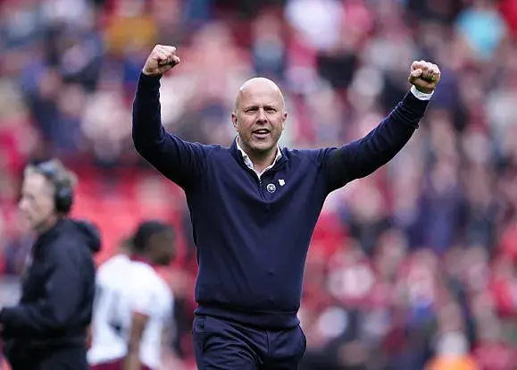 طعنه اشلوت به پپ: الکی توپ را عرضی پاس نمی‌دهیم