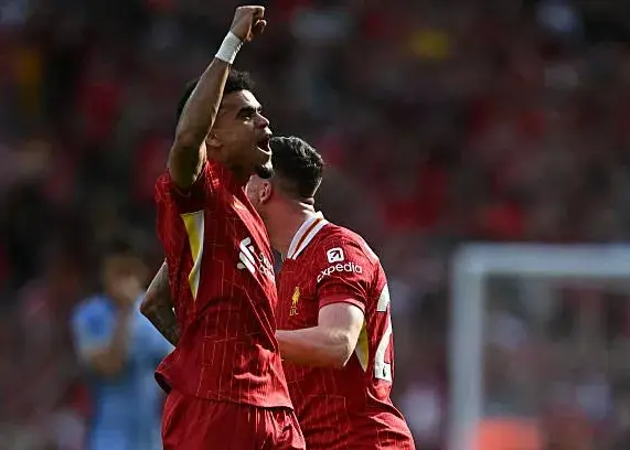 غوغای هشت دقیقه‌ای لیورپول در آنفیلد