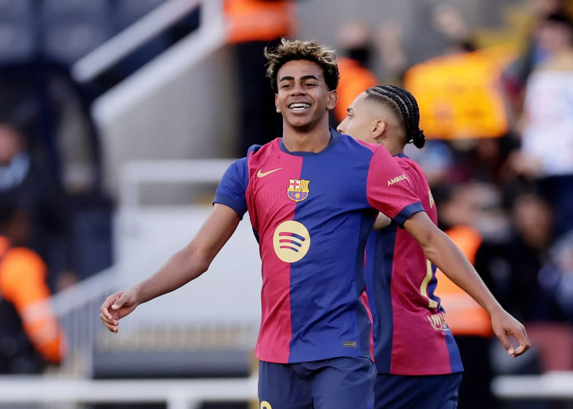 قانون جدید به نفع بارسا: یامال راحت تمدید می‌کند