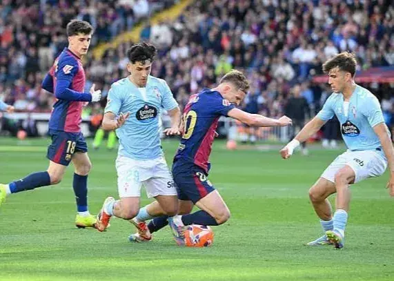 لالیگا اصرار دارد: پنالتی برای بارسا درست اعلام شد