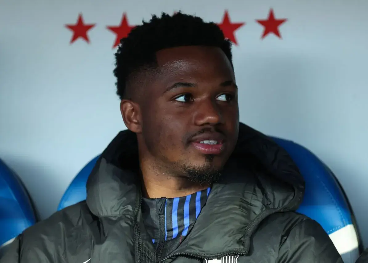 لگد به کُلمن و نیمکت: فاتی از فلیک عصبانی است