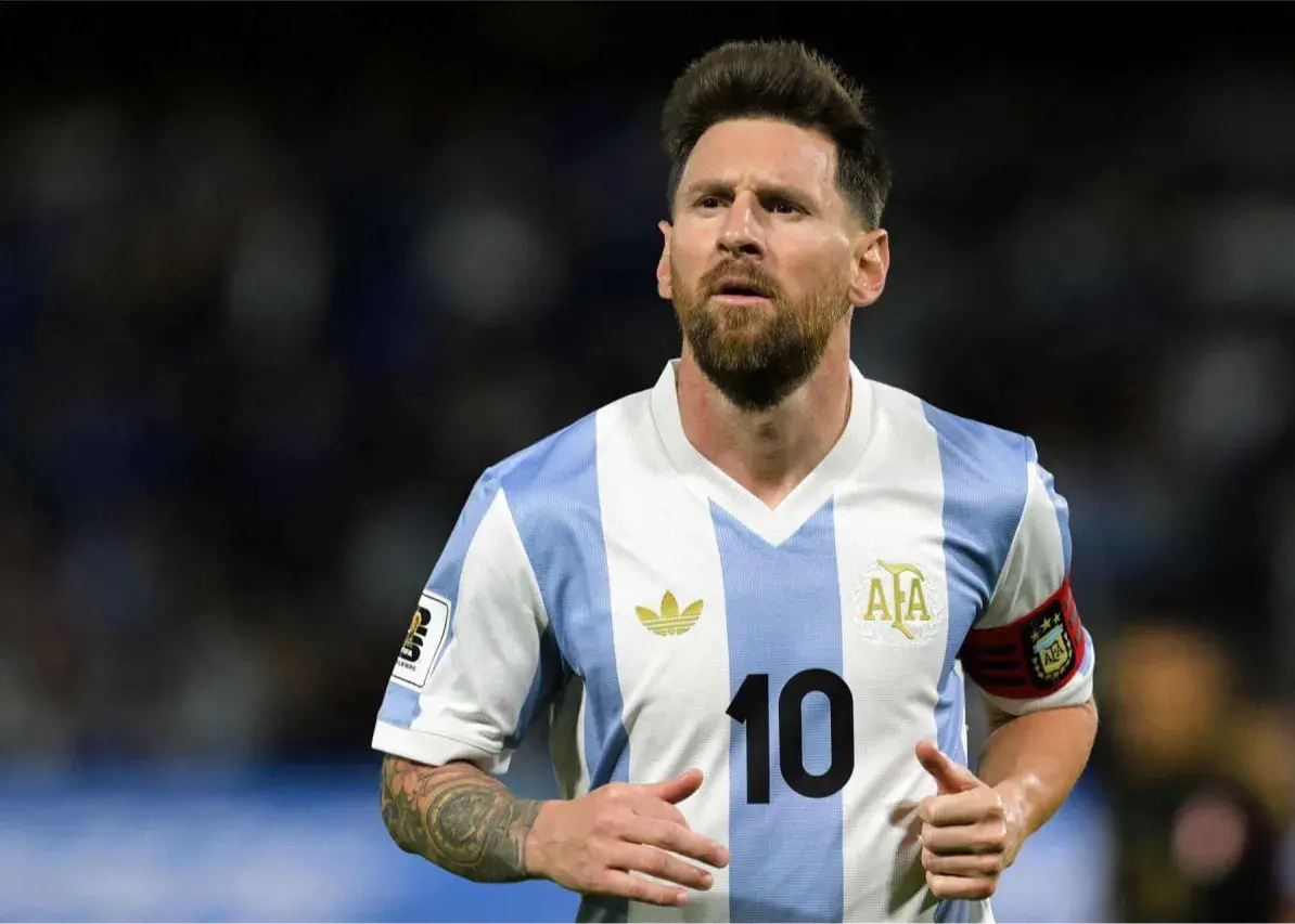 مسی در ورزشگاه بدون تماشاچی بازی می‌کند!‏