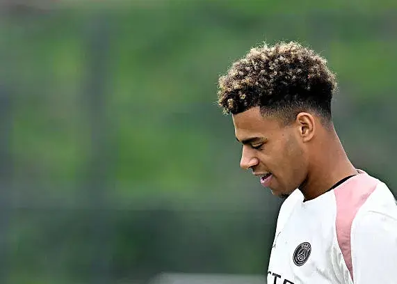 من امباپه نیستم و راه خودم را می‌روم!