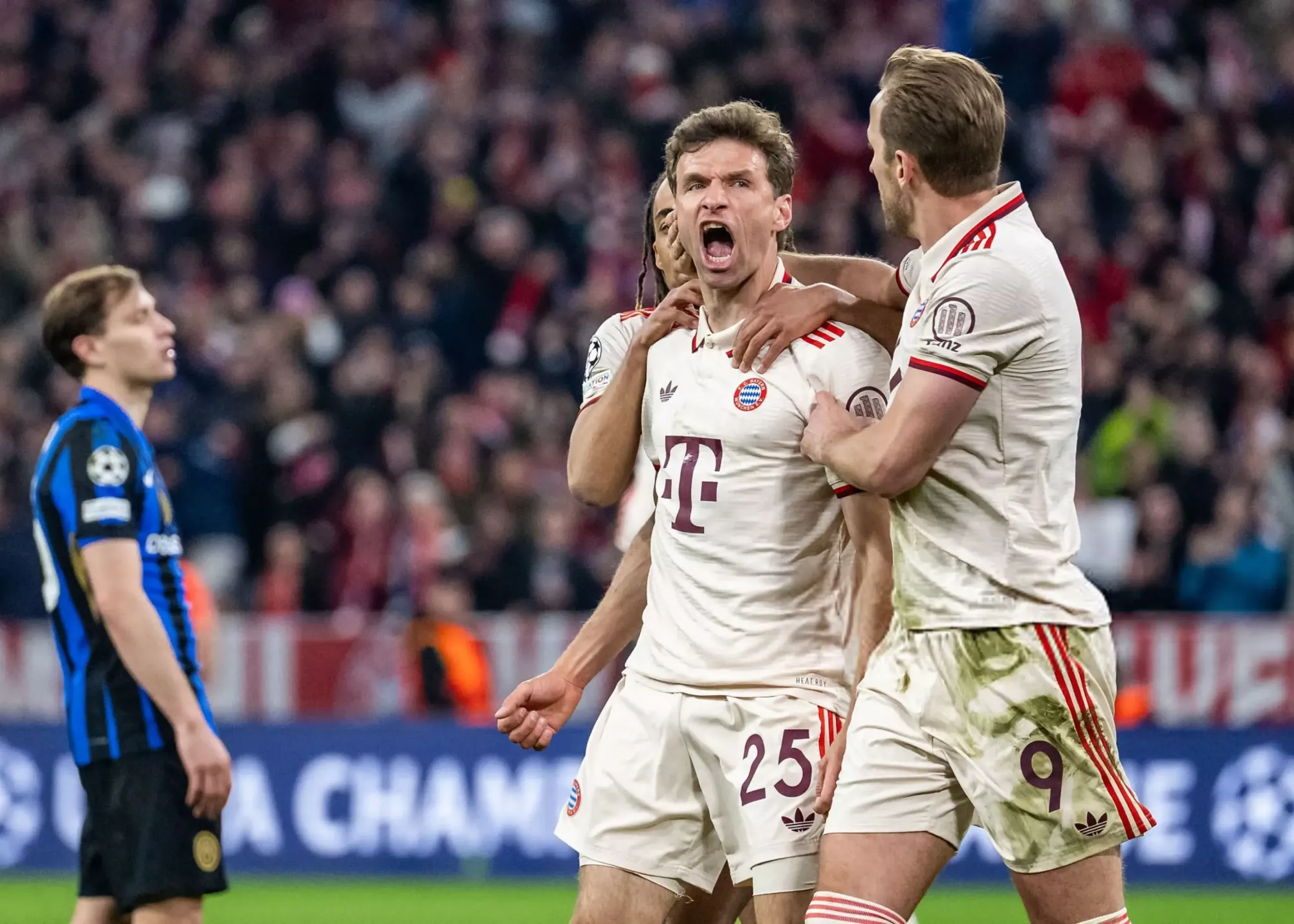 مولر پاسخ مدیران بایرن را داد! (عکس)