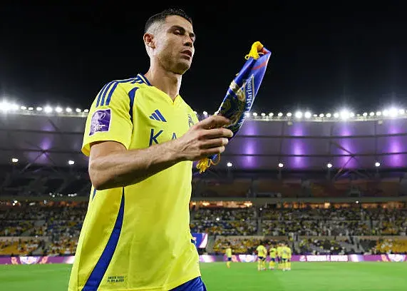 هدیه شیرین دروازه‌بان ژاپنی: گل ۹۳۴ رونالدو!