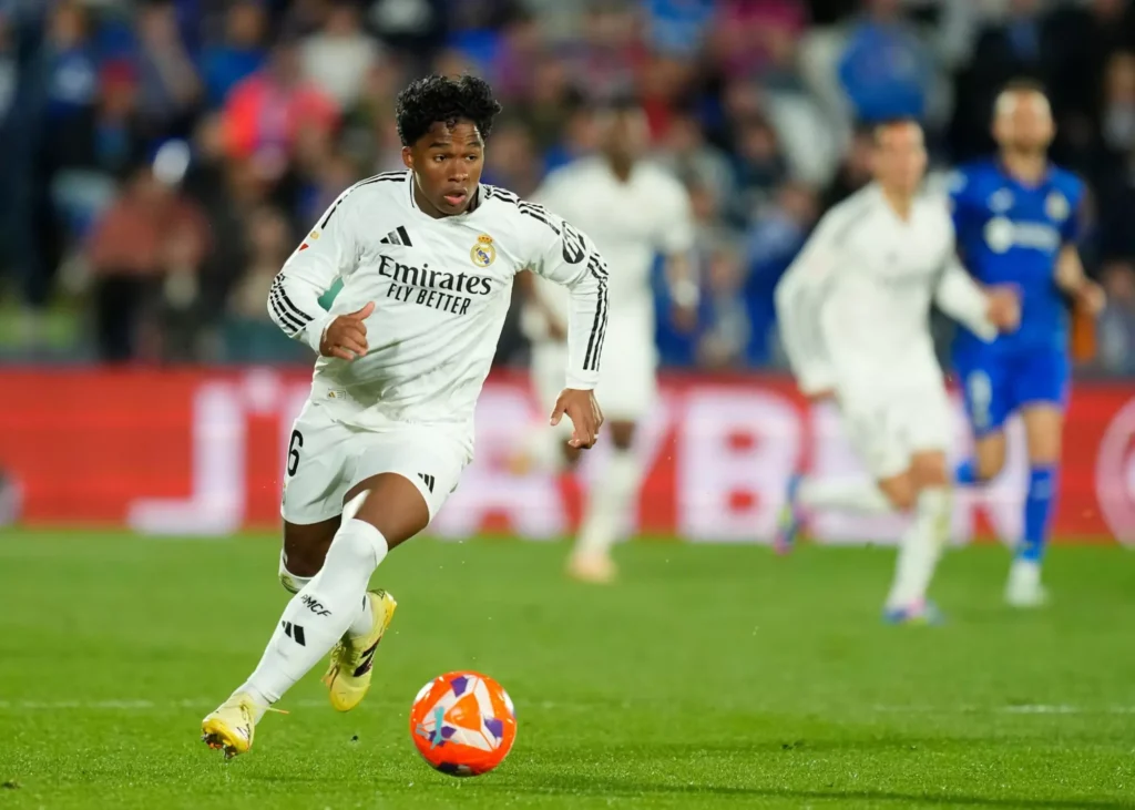 هشدار به بارسا: اندریک خطرناک‌تر از امباپه و وینی