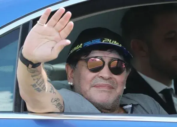 همه جا بوی گند! مشاهدات از محل مرگ مارادونا