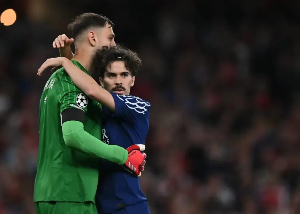 ویتینیا جایزه بهترین بازیکن را به دوناروما بخشید!