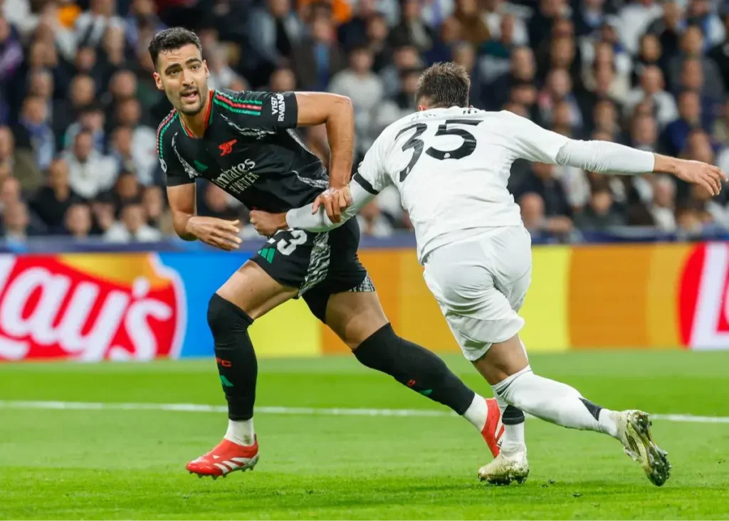 پنالتی آرسنال کاملا واضح بود