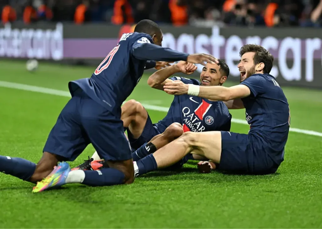 پی‌اس‌جی ۳-۱ ویلا: یک قدم در نیمه‌نهایی با ۳ اثر هنری!