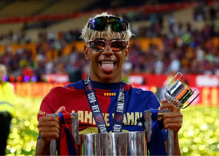 کنایه دی‌یونگ به استایل عجیب یامال در جشن قهرمانی