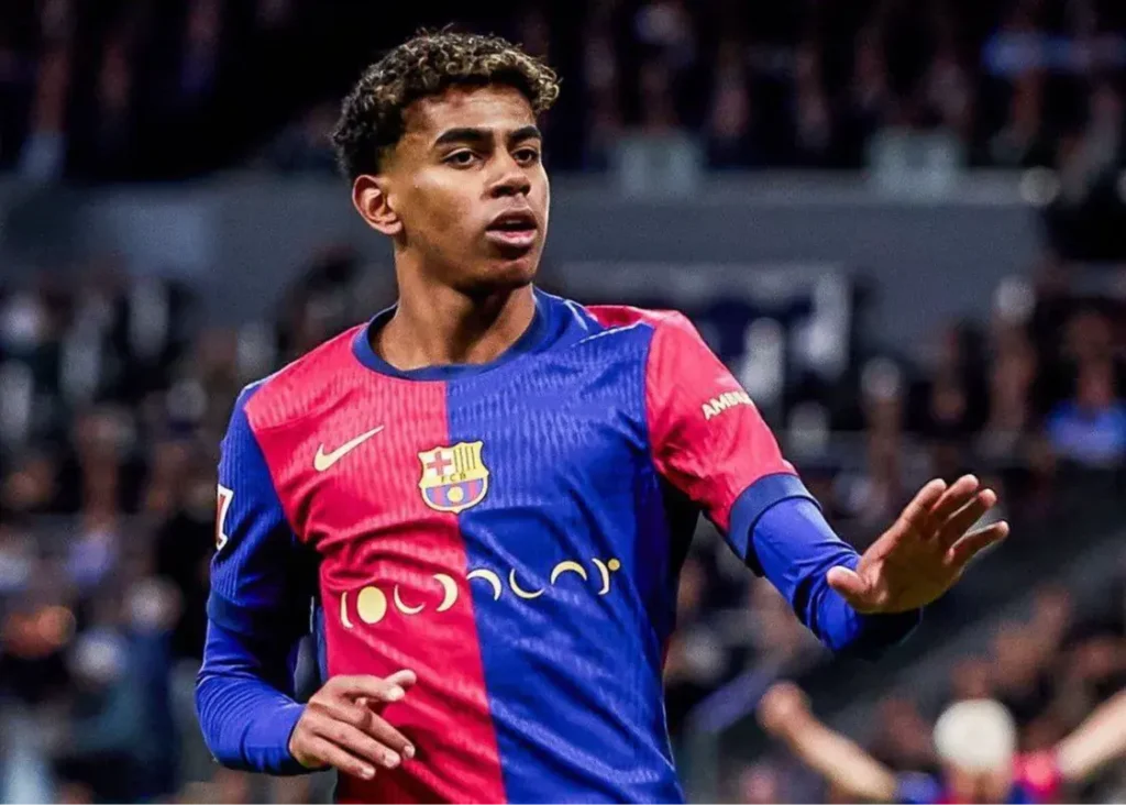 یامال مصدوم نبود: خودش خواست تعویض شود