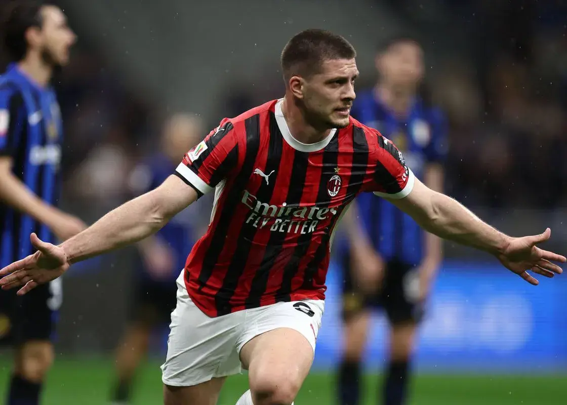 یوویچ-میلان: عجیب‌ترین قرارداد دنیای فوتبال