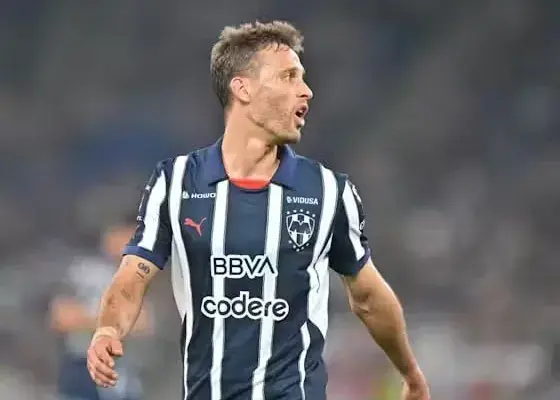 ۱۰ بخیه برای هافبک اسپانیایی پس از درگیری با مربی!