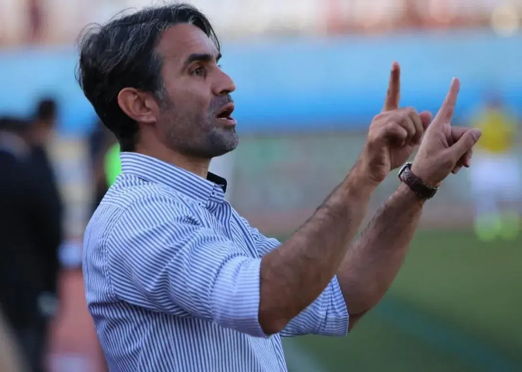 کاپیتان اسبق تراکتور مربی آرکا شد