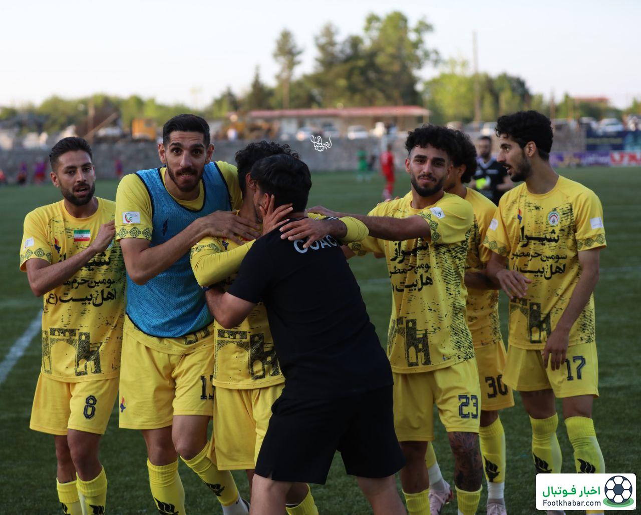 تونل نارنجی به افتخار قهرمان لیگ یک (عکس)